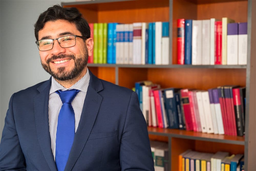 Miguel Castro, abogado litigante